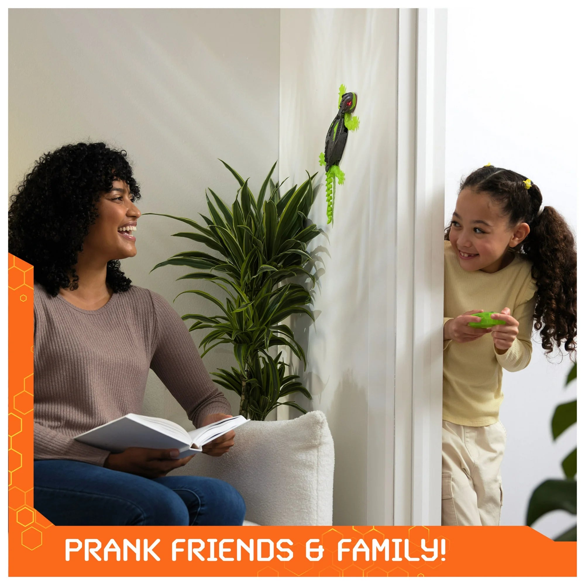 Ven Bots RC Wall Climbing Lizard Robot Toy | Remote Control Gecko That Crawls Floors & Climbs Wall