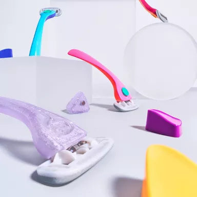 Billie Women's Razor Handle with Magnetic Holder & 2 Blade Refills