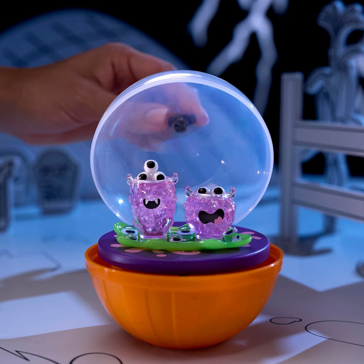 MGA's Miniverse Make It Mini Halloween Beetlejuice (3 Pack) Mystery Blind Packaging Resin Collectibles, Ages 8+