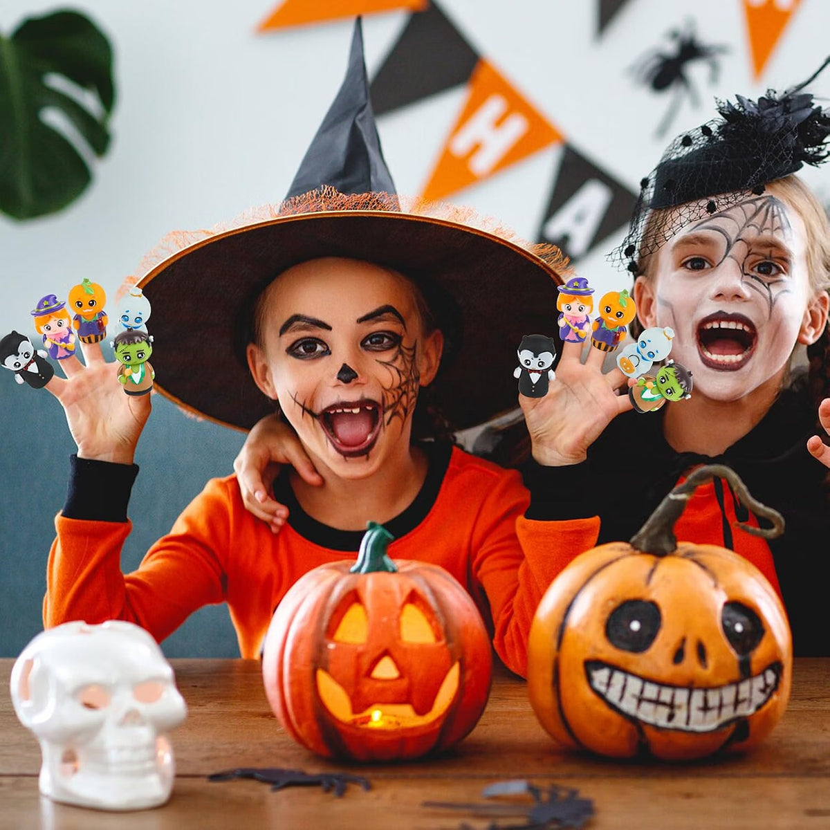 FOIMAS Halloween Finger Puppets, 5-Piece Set